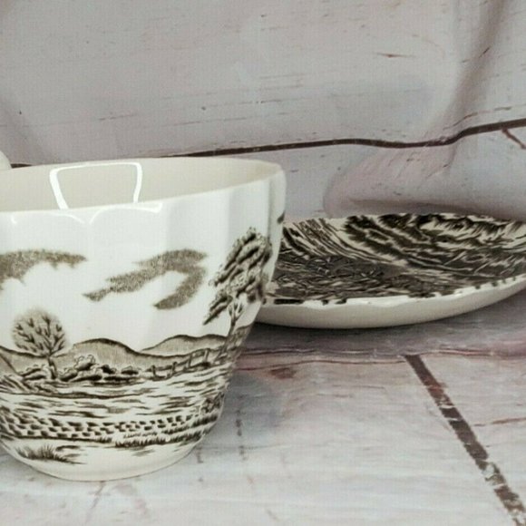 Royal Mail Fine Staffordshire Teacup & Saucer - Picture 5 of 12